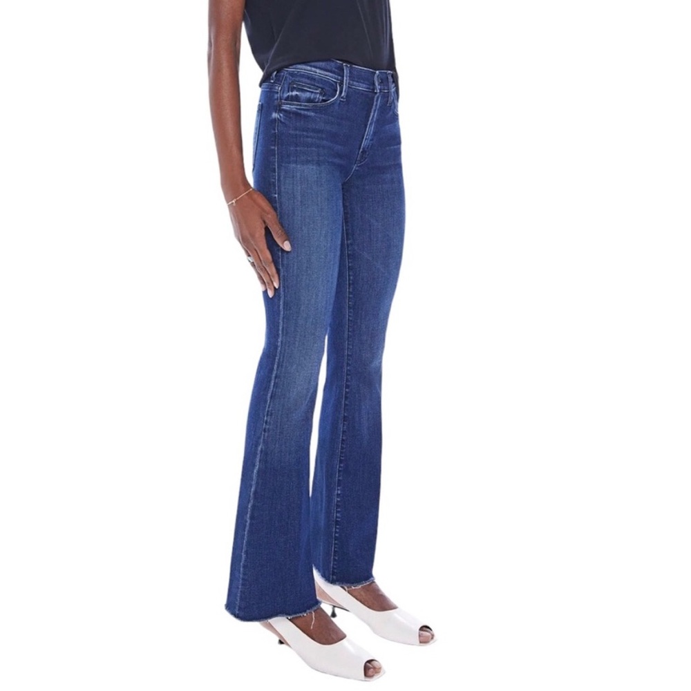 Mother The Weekender Fray Mint Condition Wash Size 26 Flare Stretch 1535-104-MTC
